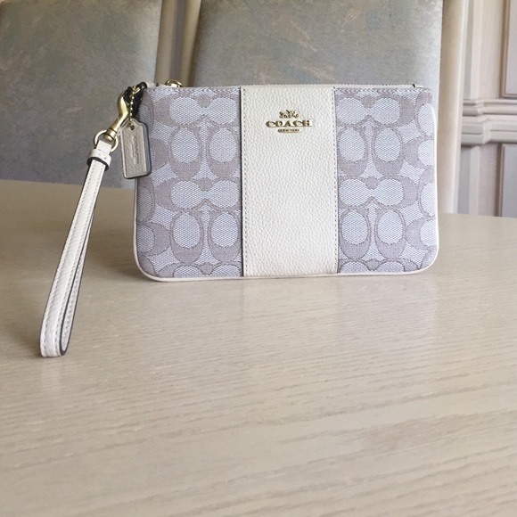 LAST ONE‼️Coach Stone Ivory Wristlet - Picture 11 of 11